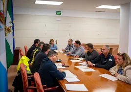 La alcaldesa preside la reunión de coordinación del dispositivo puesto en marcha ante la lluvias.