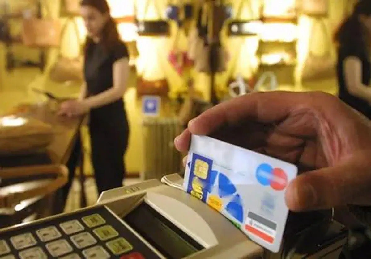 Más de 30 detenidos de una red que estafó ocho millones en préstamos