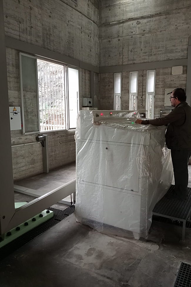 Control de la operación desde las instalaciones del embalse.