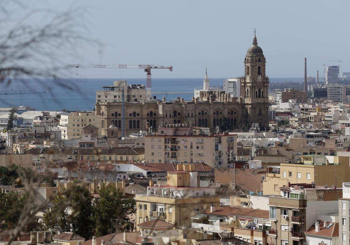 Málaga empata con Baleares: alquilar un piso se lleva más de la mitad de los ingresos del hogar