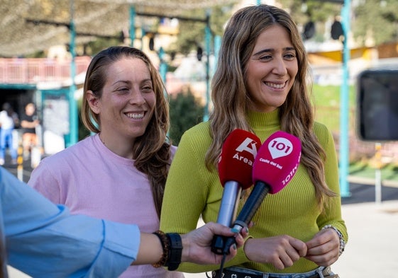 La concejal de Juventud presenta las pruebas.