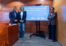 Florido, Moreno y Aguilar, en la presentación de la acción promocional.