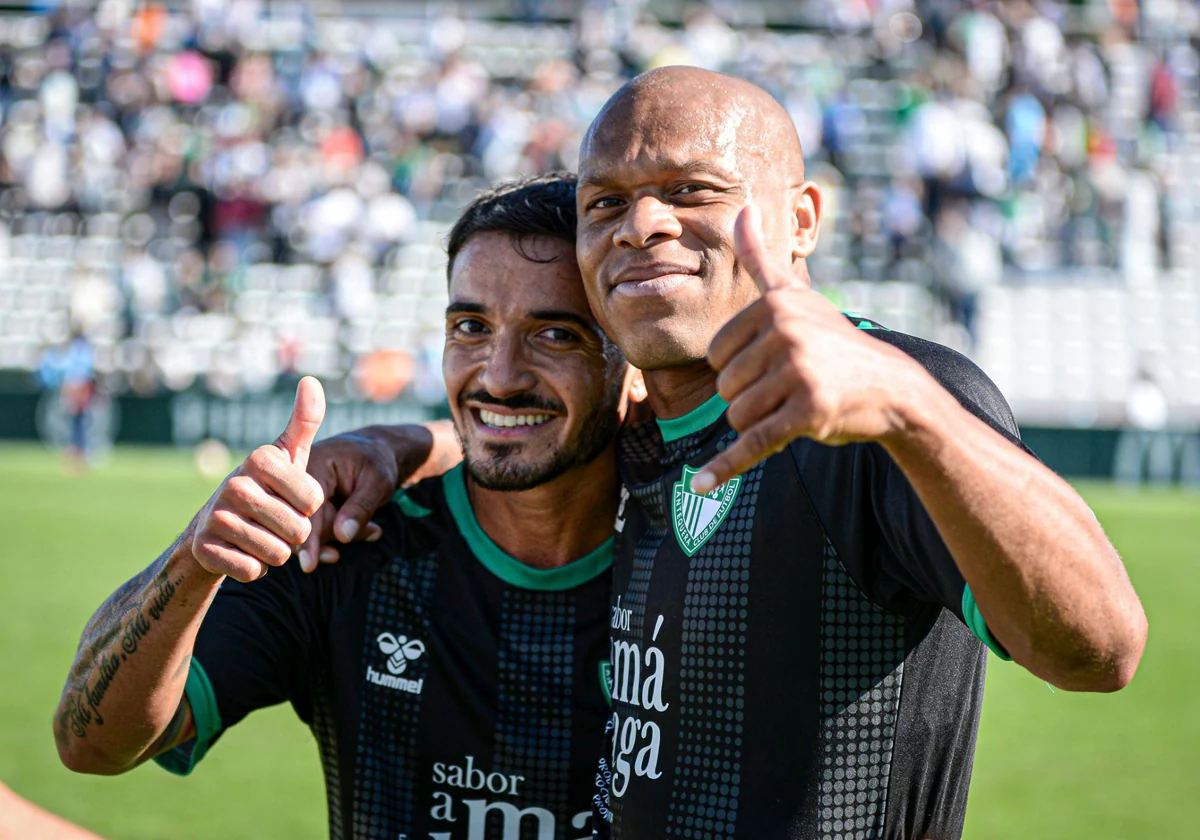 Lanzini y Biabiany celebran la última victoria en casa del Antequera.