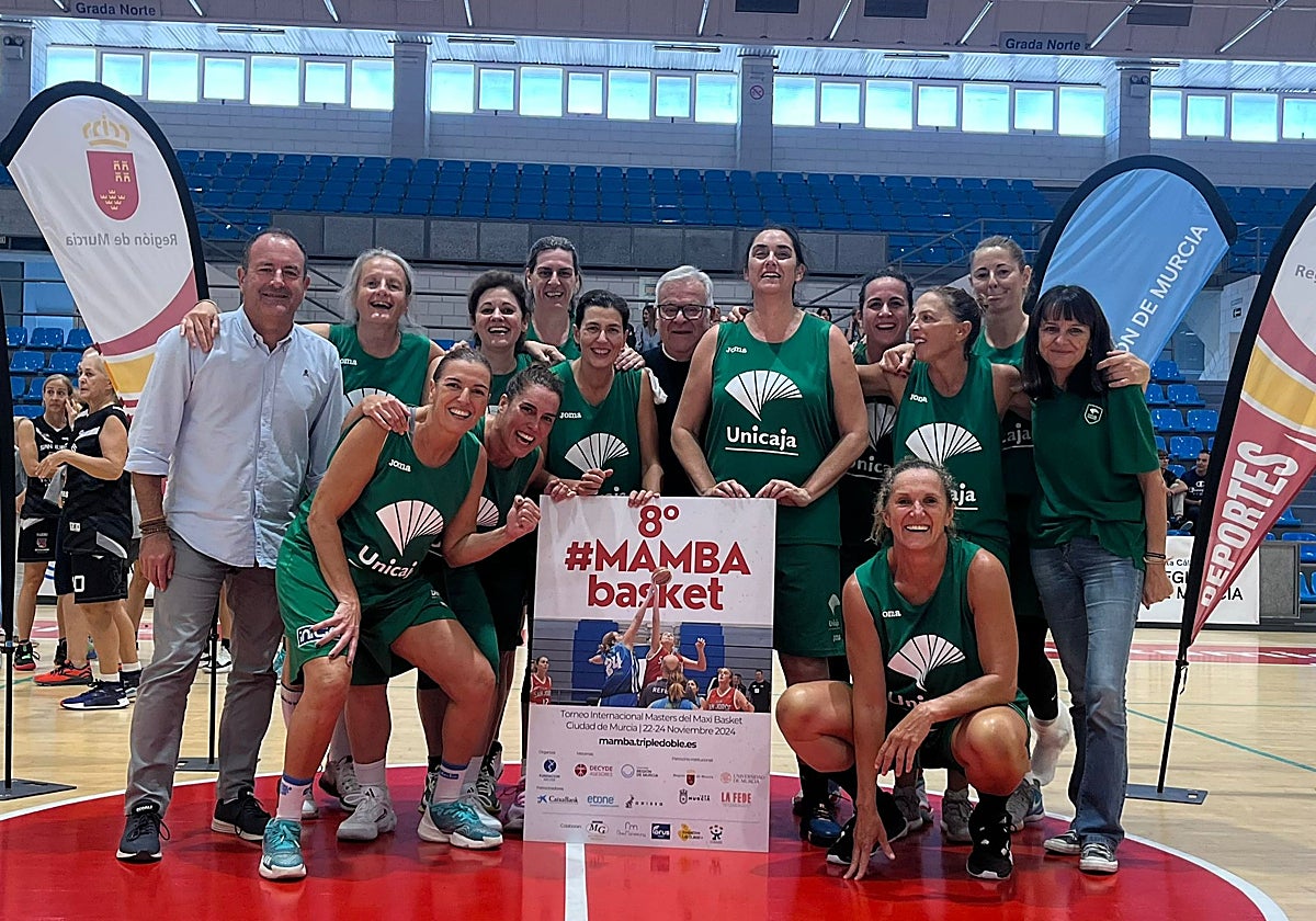 El Unicaja femenino +50 y el Chiringuito Larry masculino +45, vencedores del Torneo MAMBAbasket de Murcia