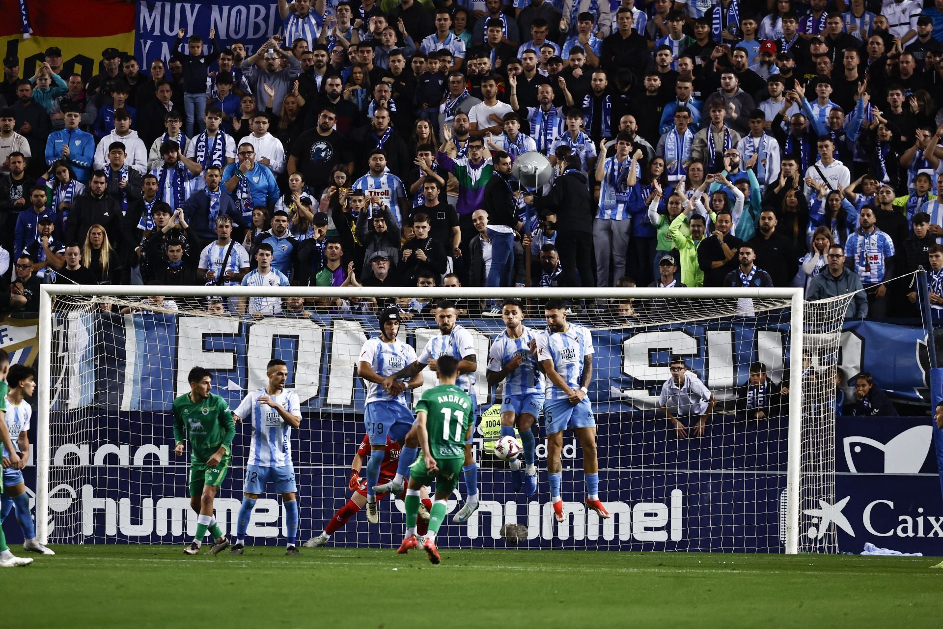 El Málaga - Racing, en imágenes