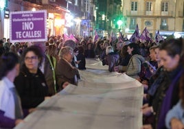 Las mujeres que llevan el nombre de todas las asesinadas desde 2003 encabezan la manifestación por este 25-N.