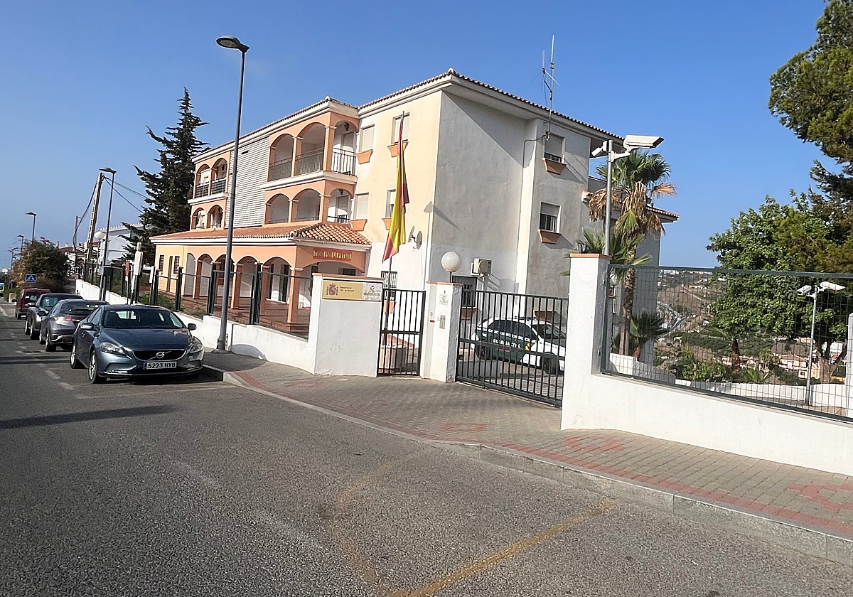 Imagen del cuartel de la Guardia Civil en Torrox.
