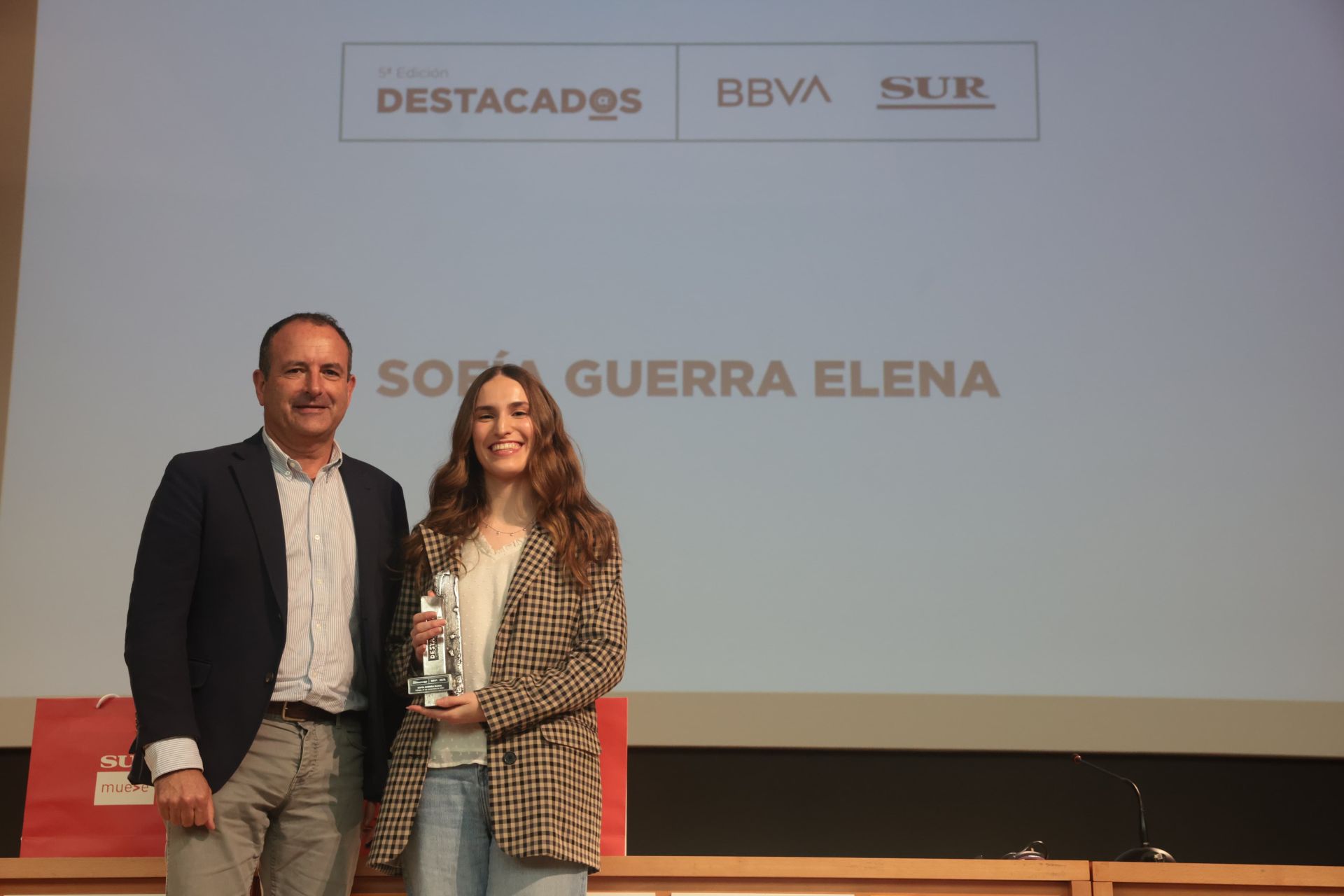 Entrega de los premios Destacad@s de BBVA y SUR a los alumnos de la UMA con los mejores expedientes