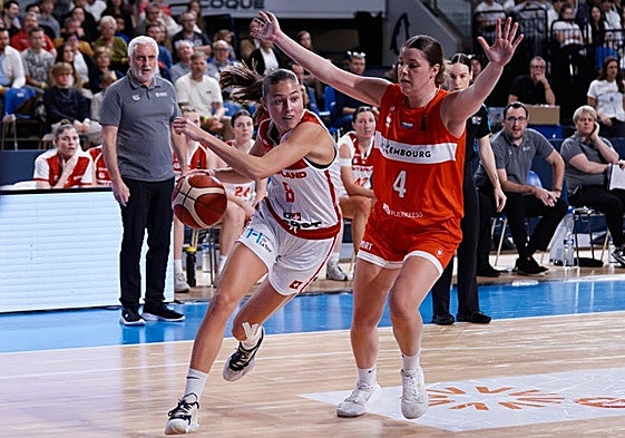 Stephanie Martínez.