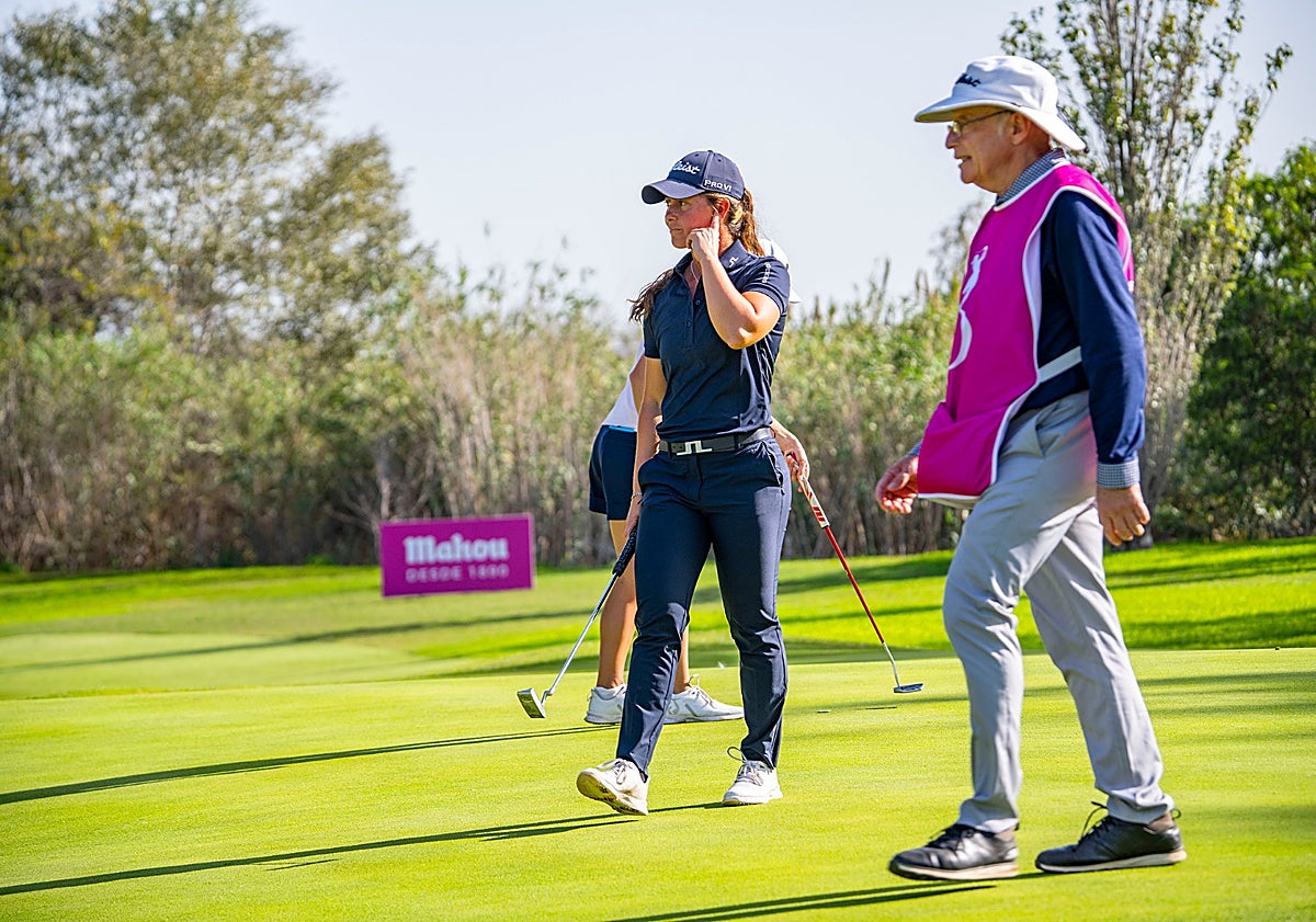 Imagen principal - Carlota Ciganda, más cerca del título en Málaga