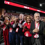 El Congreso socialista ovaciona a Chaves y Griñán