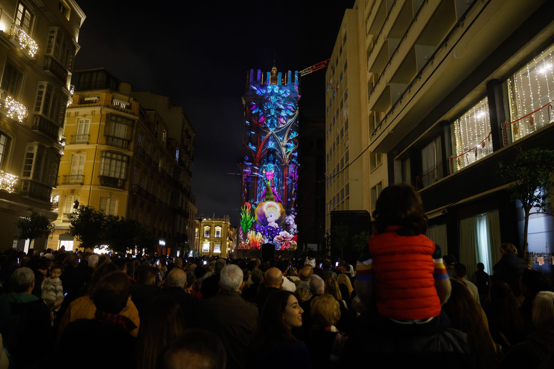 El videomapping de la Catedral de Málaga se estrenó este domingo