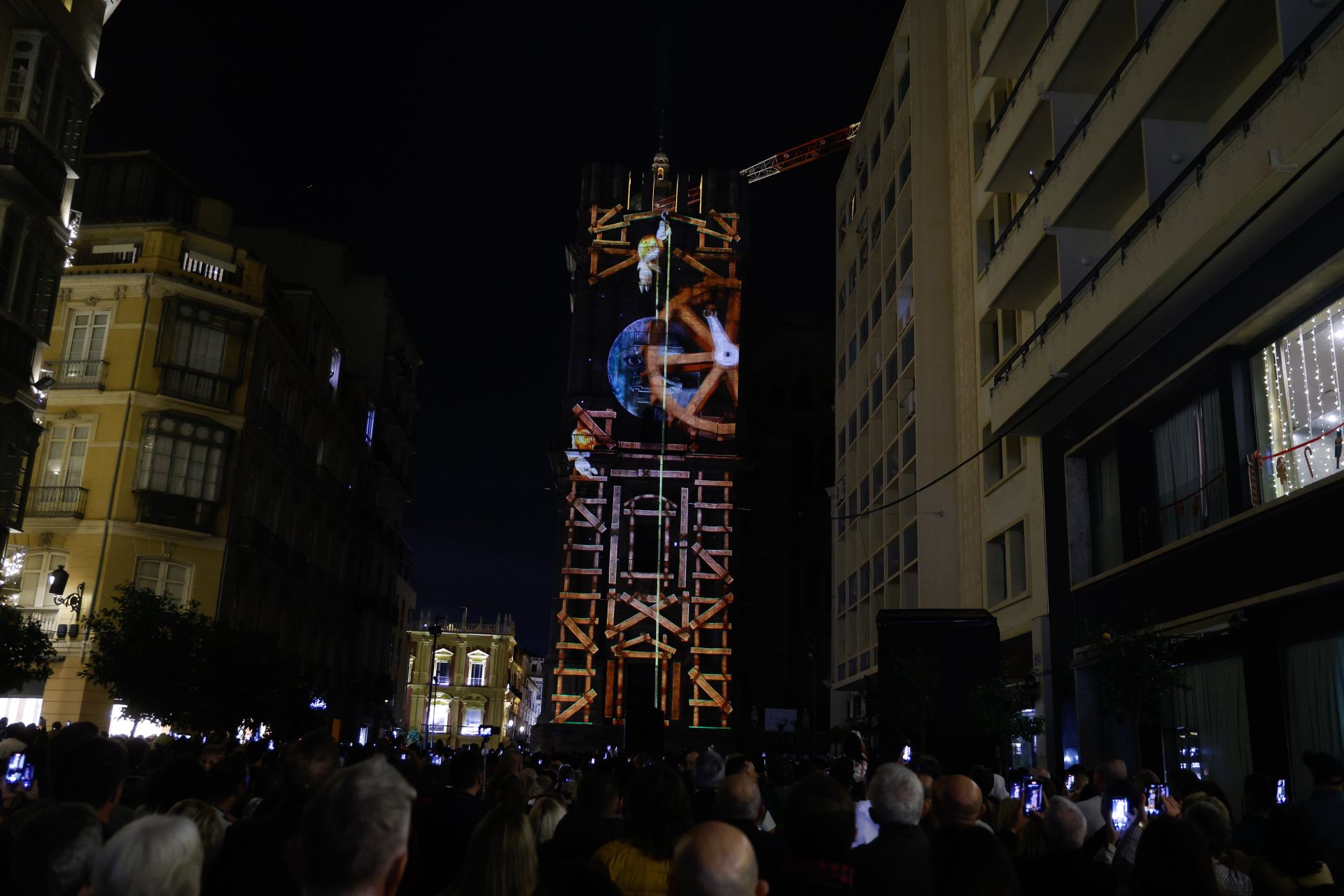 El videomapping de la Catedral de Málaga se estrenó este domingo