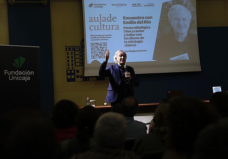 Emilio del Río durante el Aula de Cultura del Sur de este jueves.