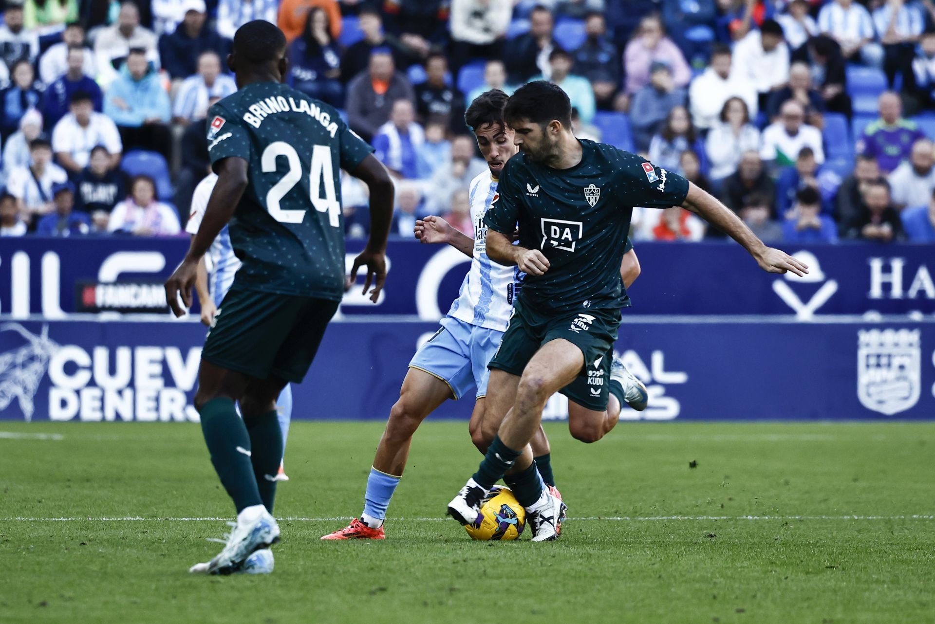 El Málaga - Almería, en imágenes