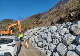 Imagen de los trabajos en la carretera que une Vélez-Málaga con Benamargosa.