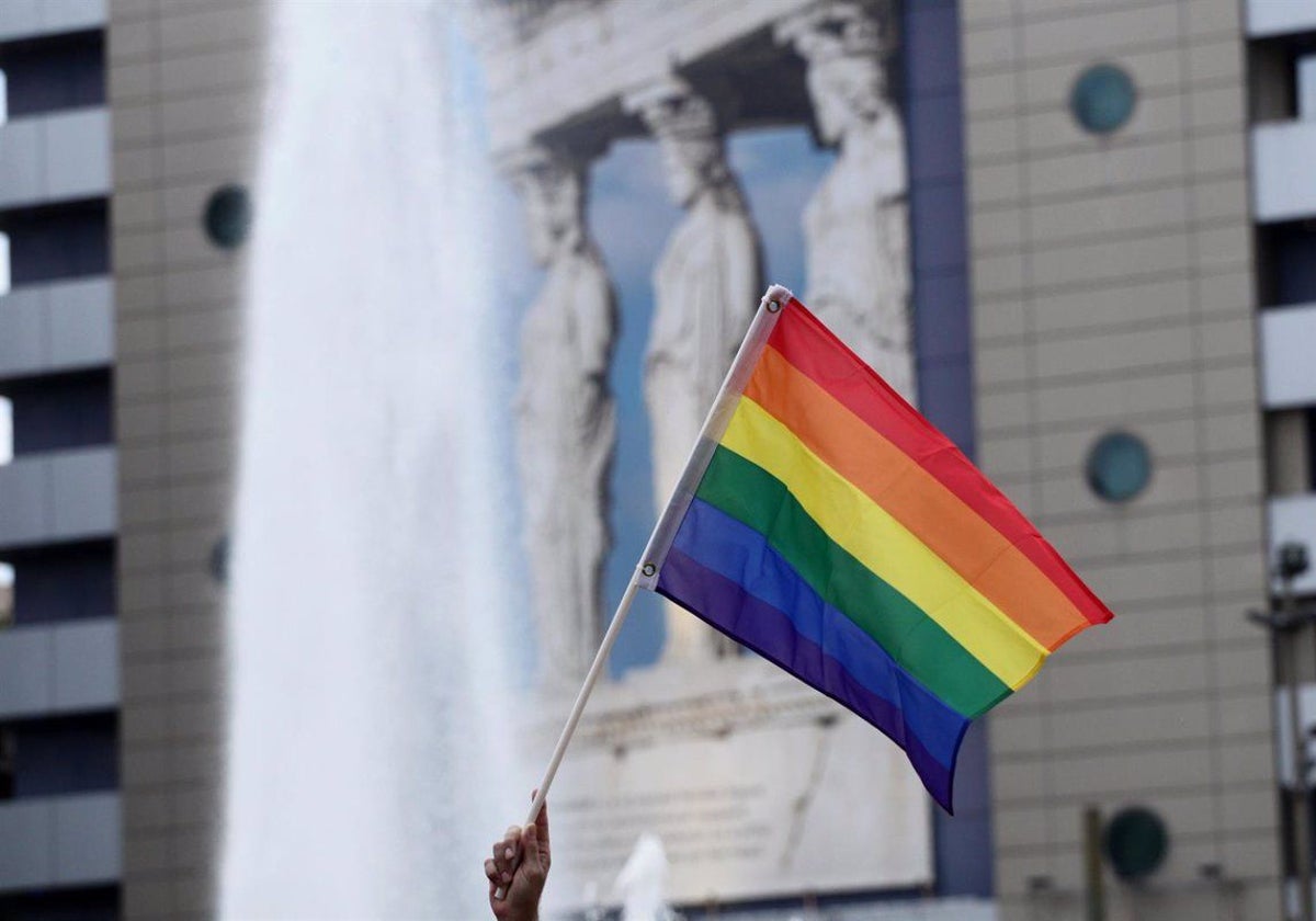 Denuncian a un policía local de San Roque por «incitar al odio» contra el colectivo LGTBI