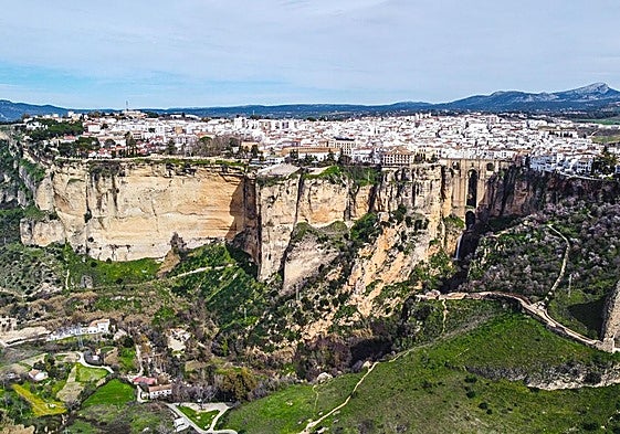 Ronda prevé un parque periurbano frente a las Cornisas y la Hoya del Tajo
