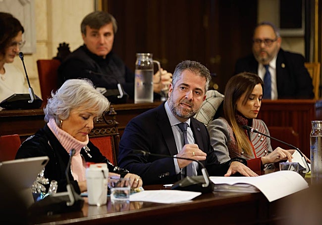 El concejal de Economía, Carlos Conde, ha defendido los presupuestos 2025.