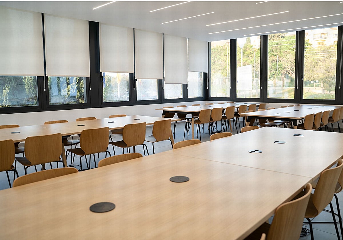 Sala de estudio de la biblioteca de Arroyo de la Miel.
