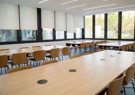 Sala de estudio de la biblioteca de Arroyo de la Miel.