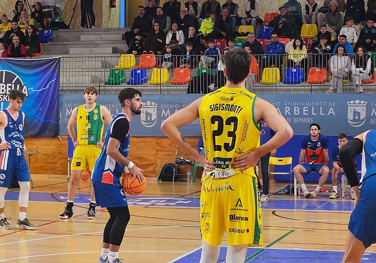 Imagen del partido entre el Marbella y el Jaén.