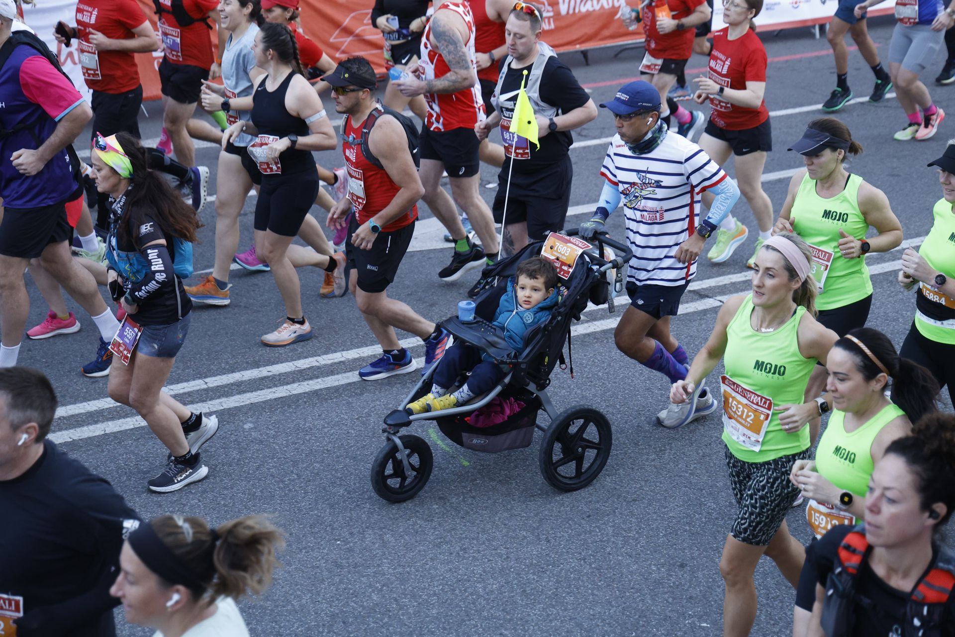 Las mejores imágenes del Generali Maratón de Málaga 2024