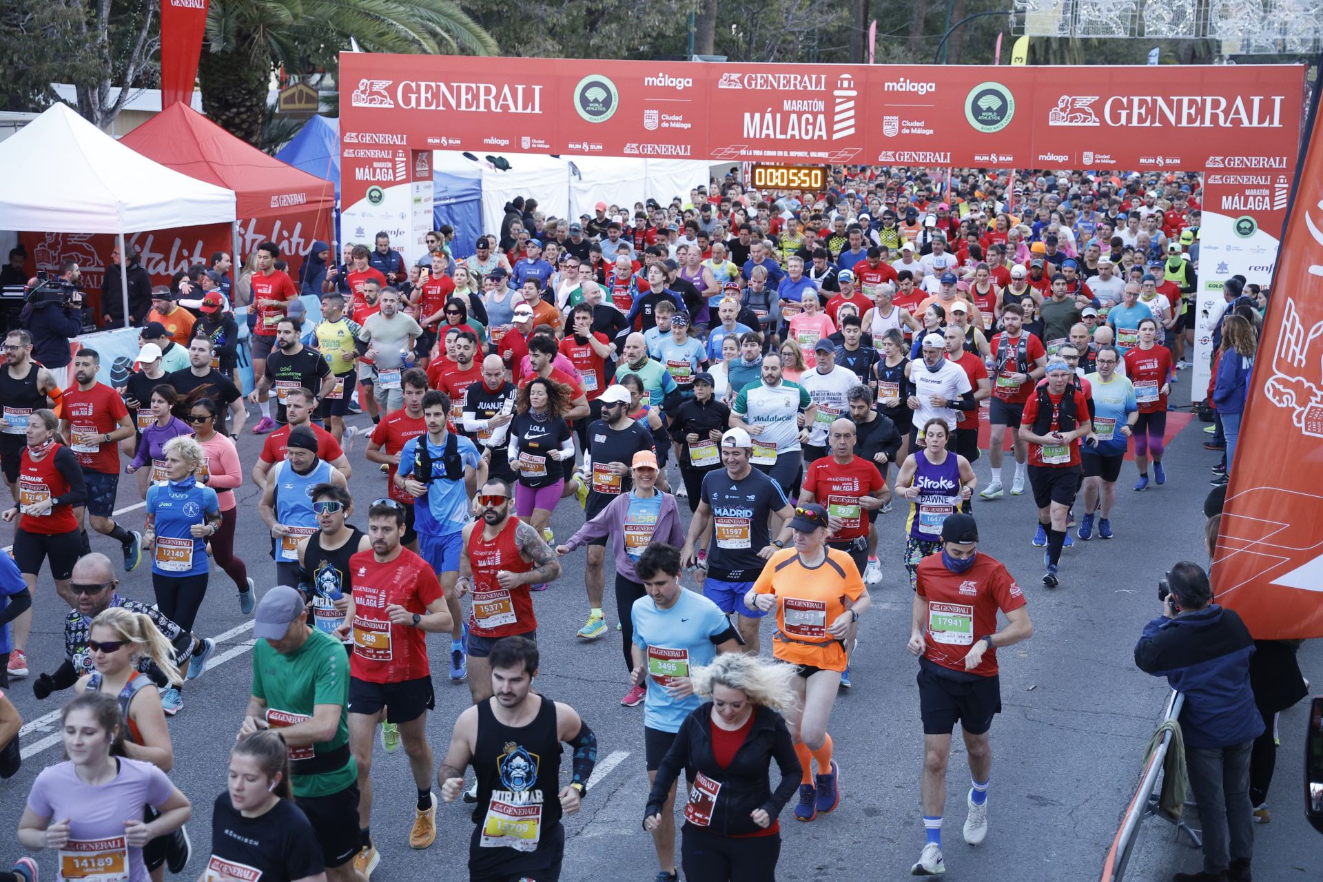 Las mejores imágenes del Generali Maratón de Málaga 2024