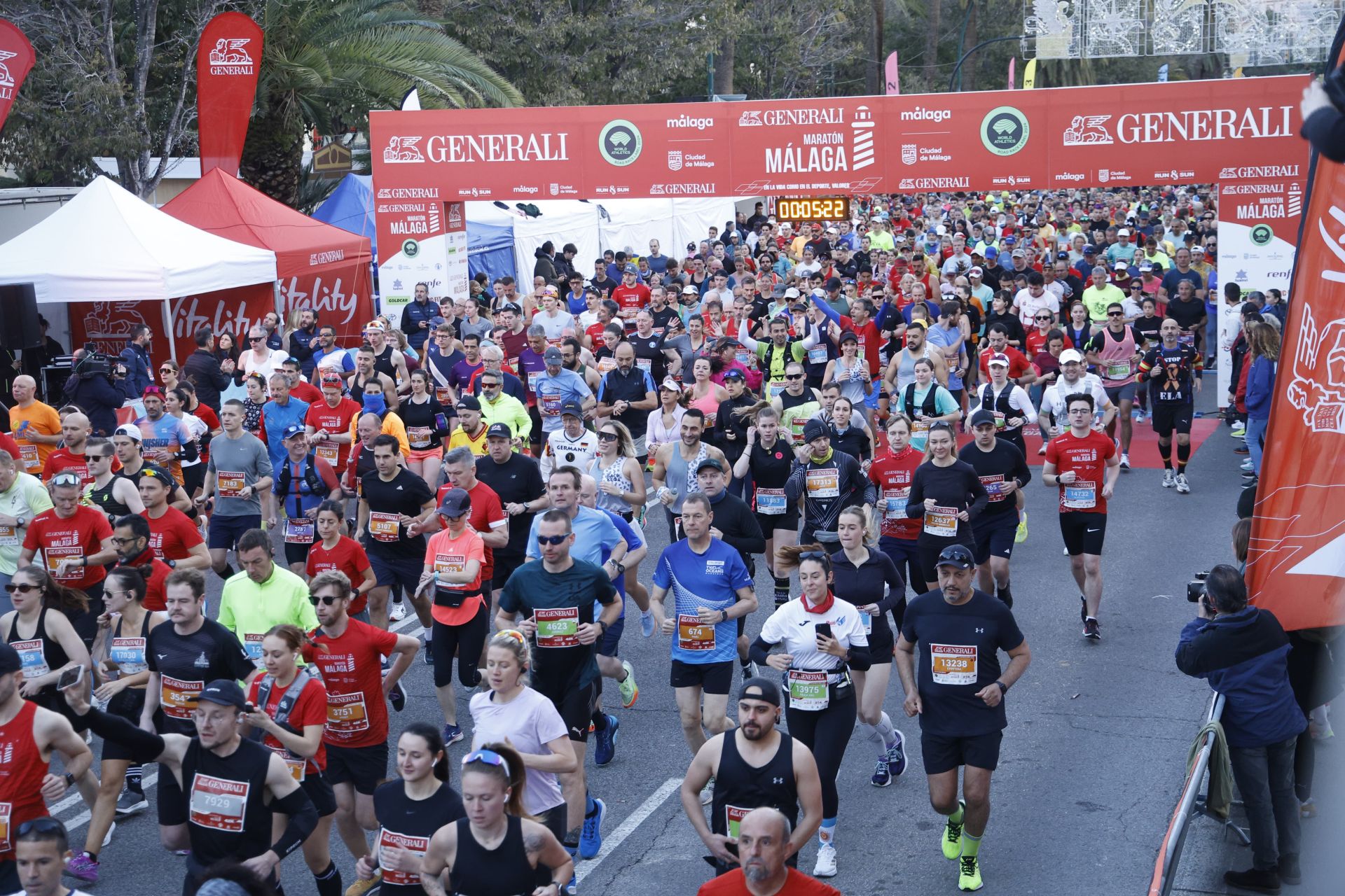 Las mejores imágenes del Generali Maratón de Málaga 2024