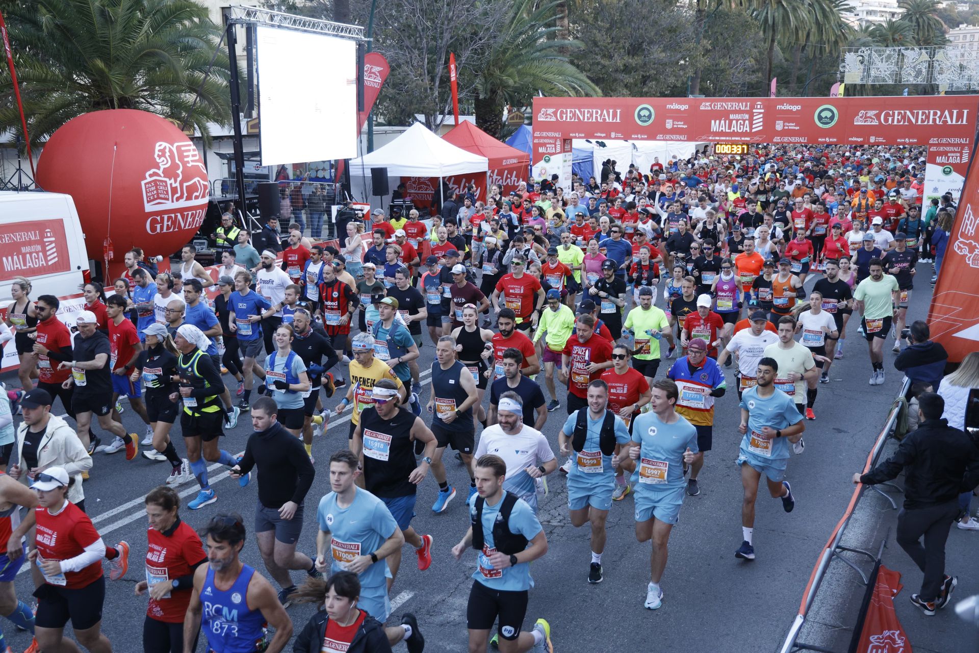 Las mejores imágenes del Generali Maratón de Málaga 2024