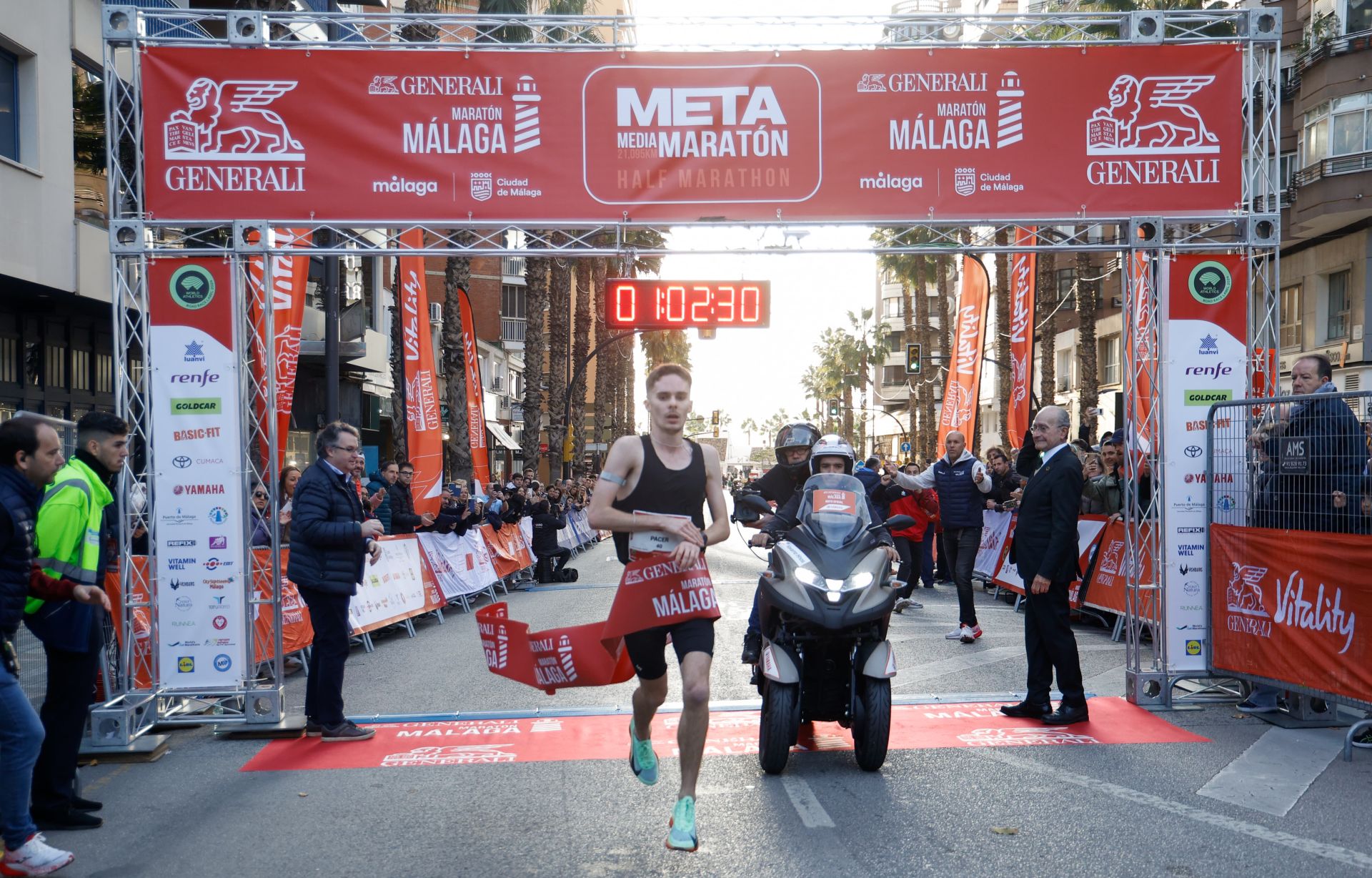 Las mejores imágenes del Generali Maratón de Málaga 2024