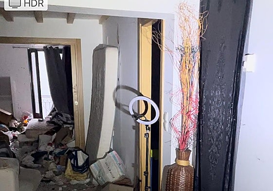 Estado en el que se encontraba la casa de la detenida cuando entró la policía.