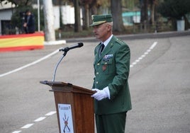 El coronel, en su discurso.