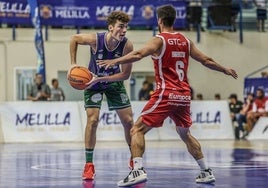 Manu Trujillo debutó en pretemporada con el Unicaja ante el Benfica en el torneo Javier Imbroda que se celebró en Melilla.