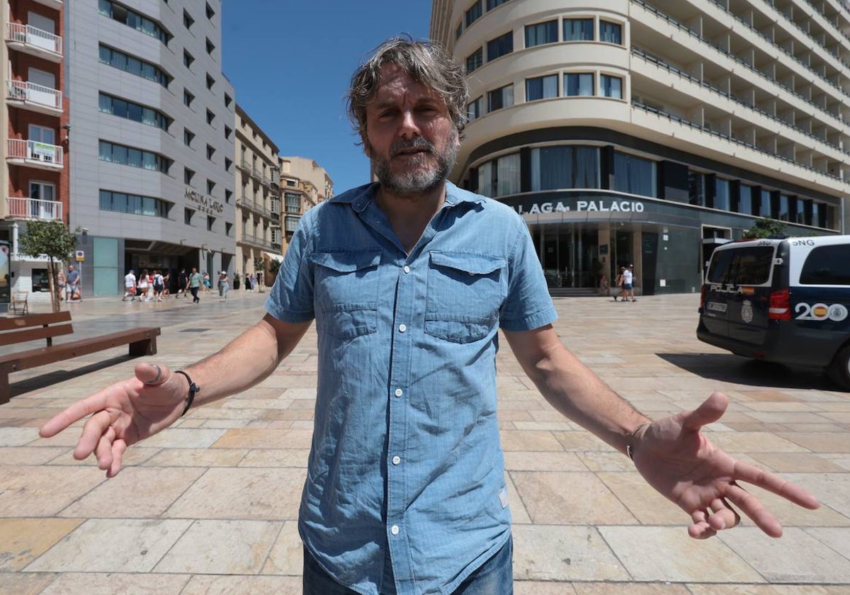 El actor Salva Reina, en el centro de Málaga, es candidato doble a los premios del cine andaluz.