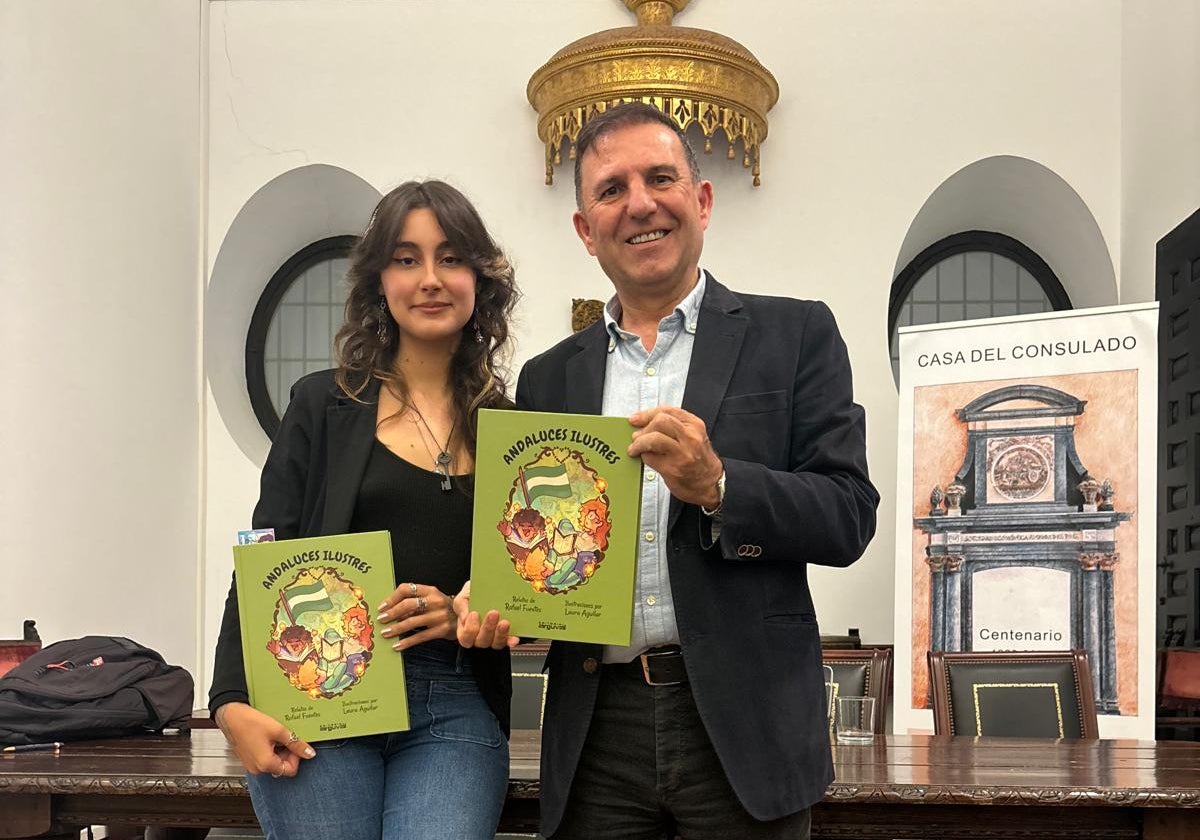 El malagueño Rafael Fuentes durante la presentación de su libro 'Andaluces Ilustres'.