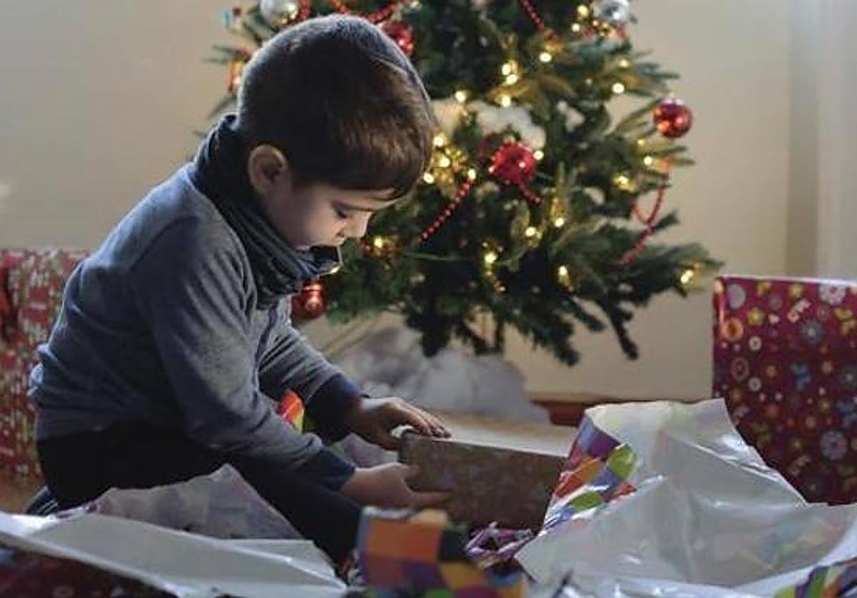 ¿Avalancha de juguetes en Navidad? Apunta la regla de los cuatro regalos