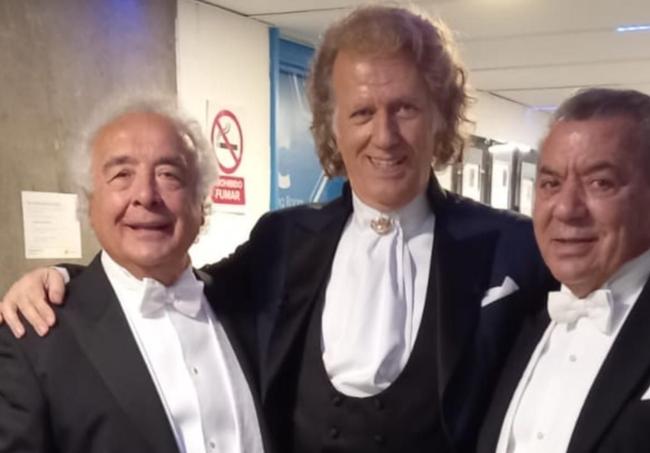 André Rieu (centro) con Los del Río