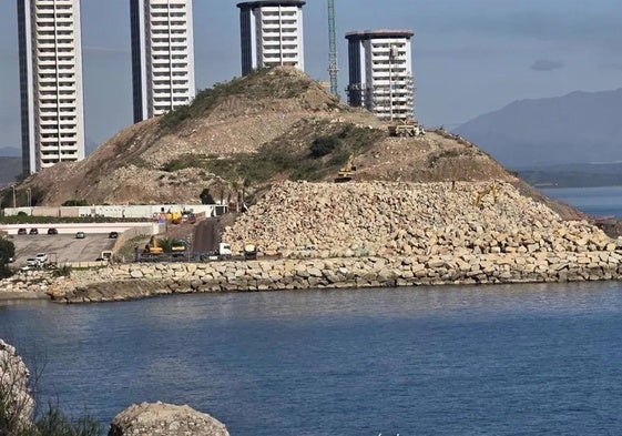 Choque entre Exteriores y Gibraltar por el impacto medioambiental y la soberanía de las aguas en las obras de Eastside