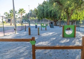 Imagen de uno de los parques caninos instalados en Nerja.