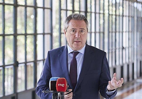 Juan Espadas priorizará en 2025 la lucha por mejorar los servicios públicos y la igualdad