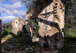 Vandalizan el Cristo del Amor de Julio Anaya: «Si hay gente que quiere destruirlo, yo lo reconstruiré»