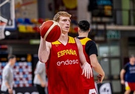 Alberto Díaz, en un entrenamiento con la selección.