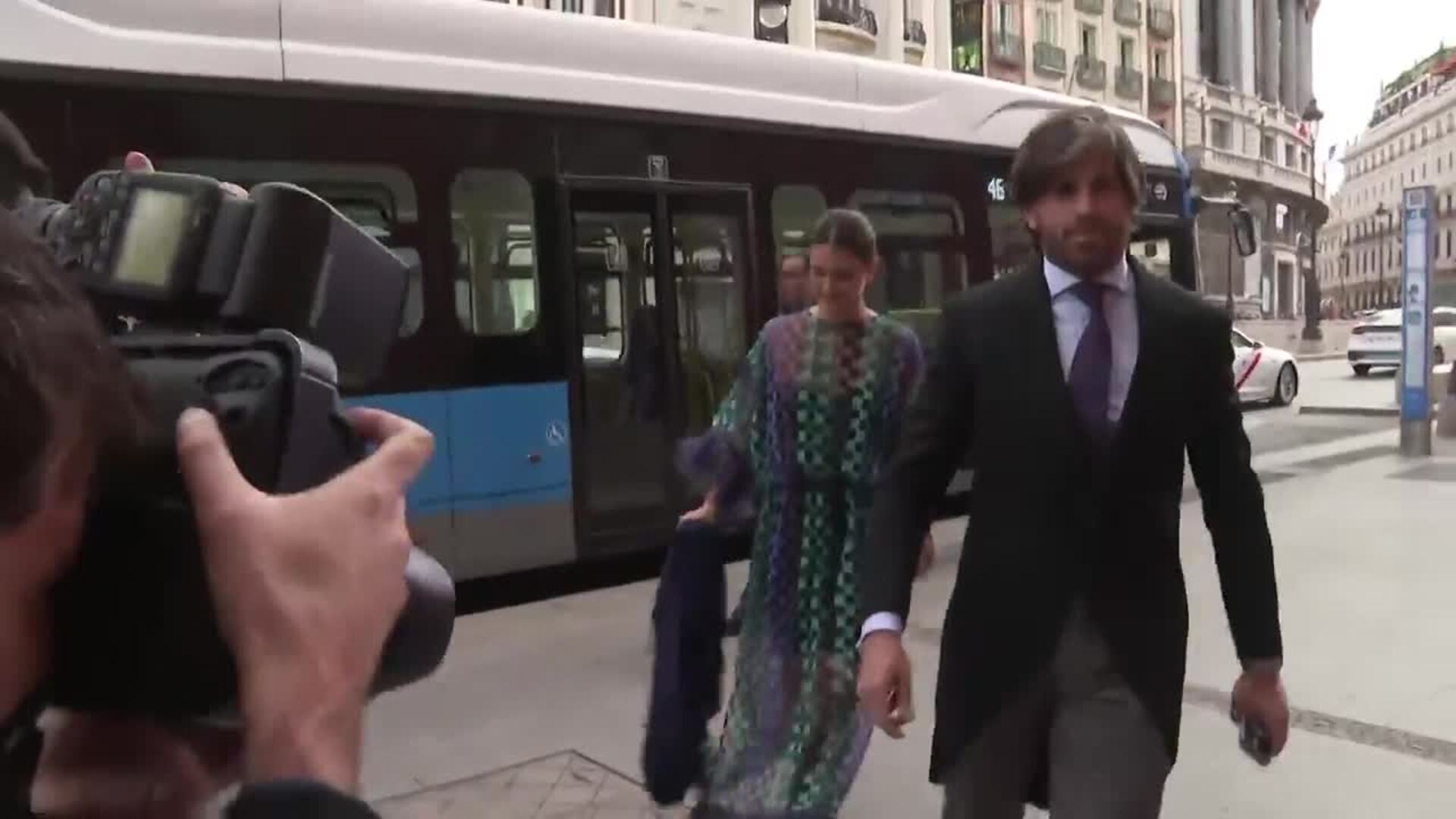 Carmen Gómez-Acebo y Borja Álvarez de Estrada deslumbran en su boda en Madrid