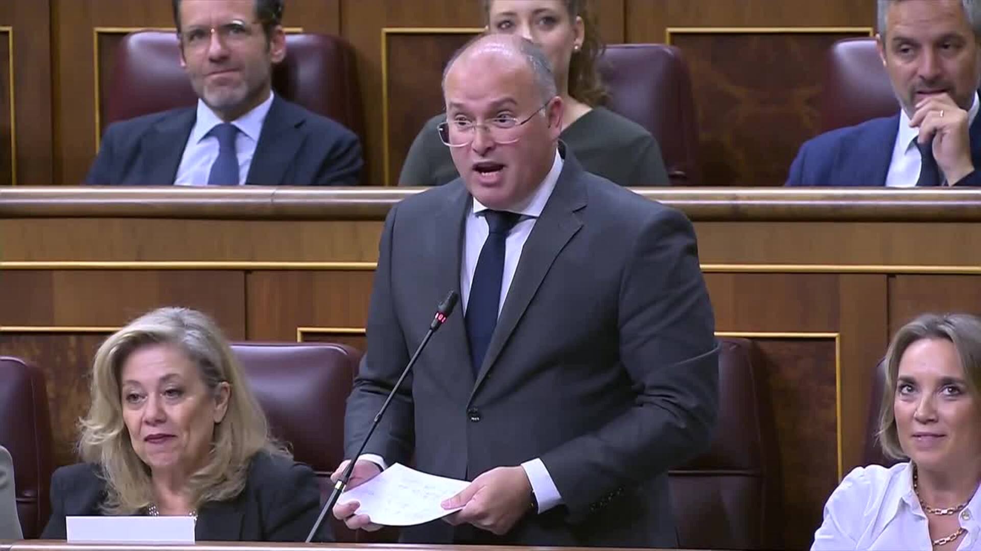 Bolaños dice que "la jefa" Ayuso "le come la tostada" a 'Génova