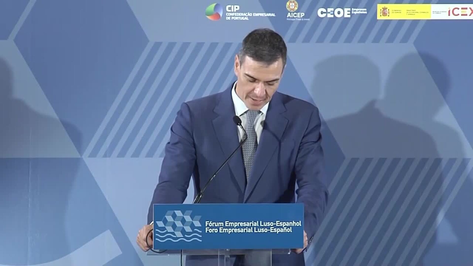 Sánchez pide reforzar la cooperación en infraestructuras entre España y Portugal