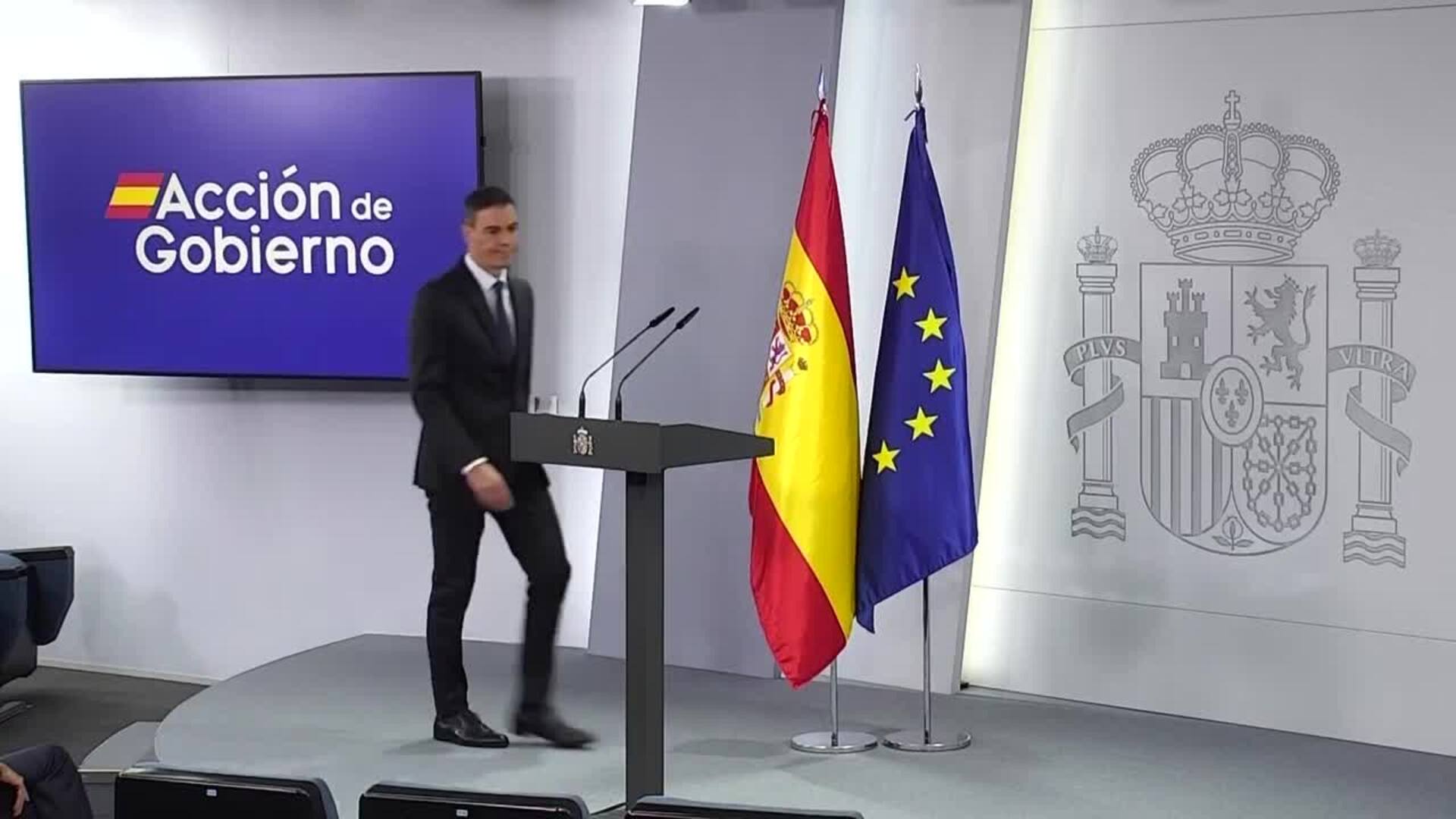 Sánchez promete "todos los medios necesarios": "España llora con vosotros"