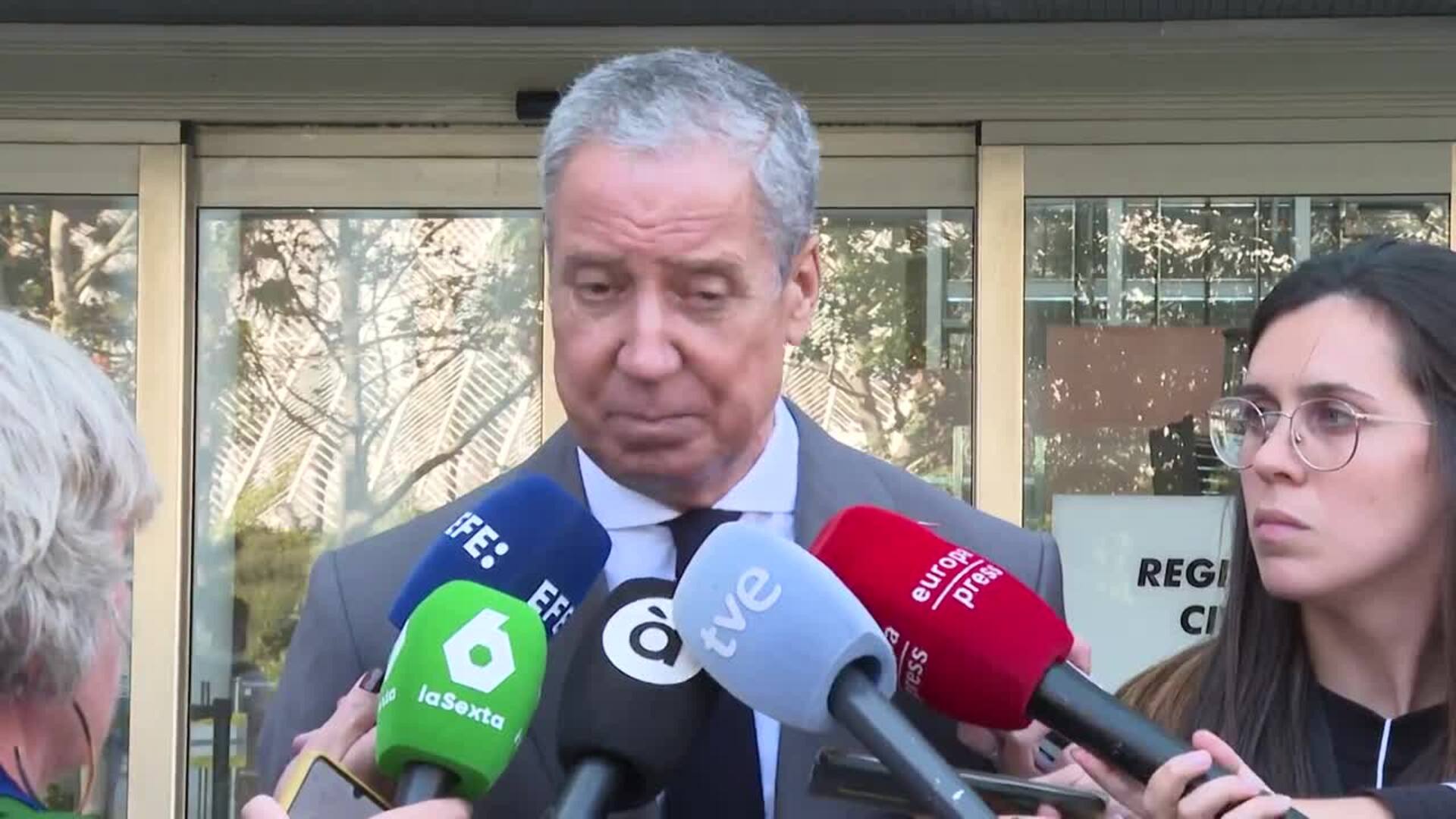 Zaplana insiste en que recurrirá la sentencia de Erial y dice que "no está en su ánimo" fugarse