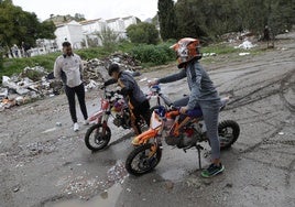 Manuel Moreno y su primo han recibido sendas motos por Reyes.