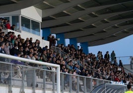 Panorámica de la grada del campo principal de la Ciudad Deportiva de Arrajainal.